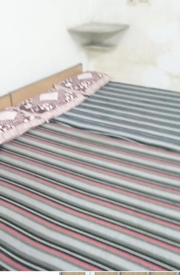 Gandhi Ganaga Guest House Varanasi Exterior foto